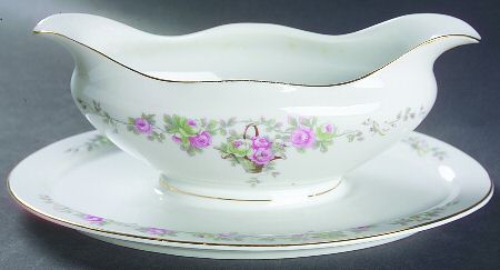 HC186 Gravy Boat with Attached Underplate