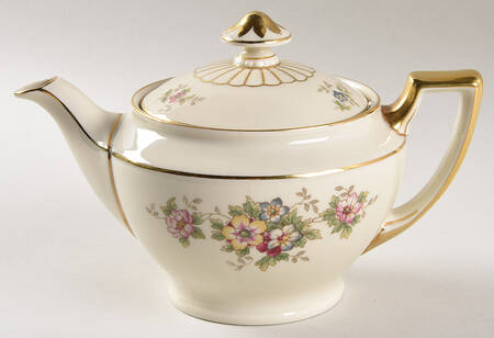 10816 Teapot & Lid