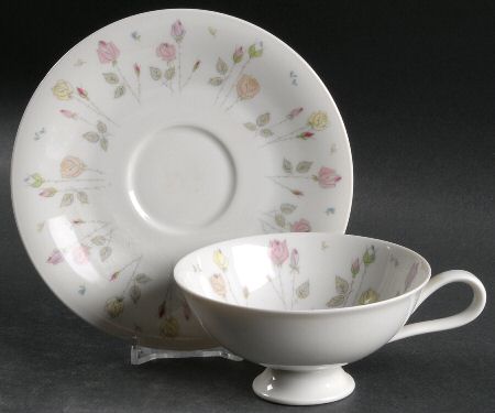 17577 Footed Cup & Saucer Set