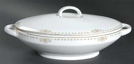 6541 Oval Covered Vegetable