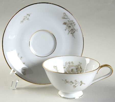 HC204 Footed Cup & Saucer Set