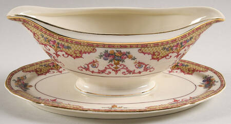 HC22 Gravy Boat with Attached Underplate