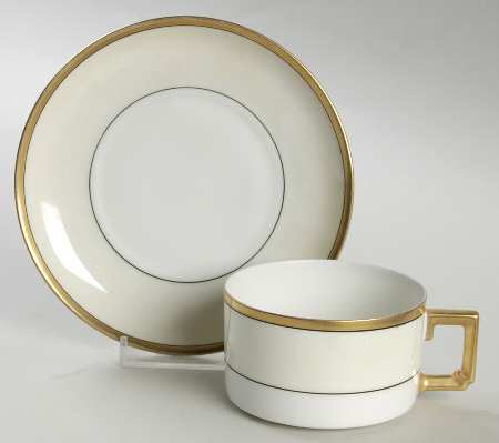 HC225 Flat Cup & Saucer Set