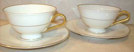 HC229 Footed Cup & Saucer Set