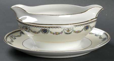 HC250 Gravy Boat with Attached Underplate