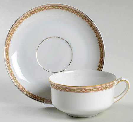 HC285 Flat Cup & Saucer Set