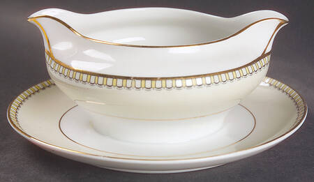 HC287 Gravy Boat with Attached Underplate