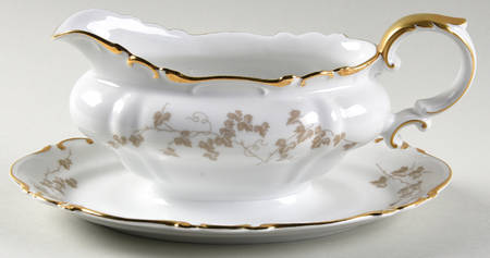 17971 Gravy Boat with Attached Underplate