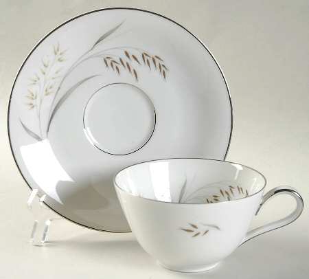 HC327 Flat Cup & Saucer Set