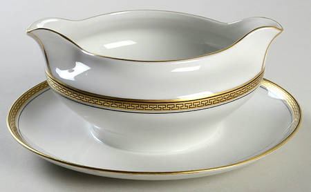 6149 Gravy Boat with Attached Underplate