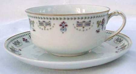 HC336 Flat Cup & Saucer Set
