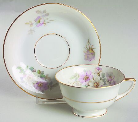 HC349 Footed Cup & Saucer Set