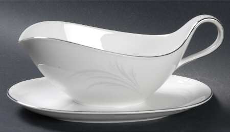 19307 Gravy Boat with Attached Underplate