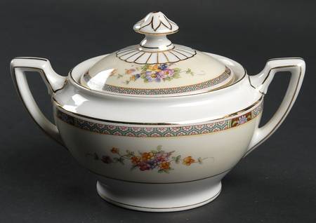 11044 Sugar Bowl & Lid