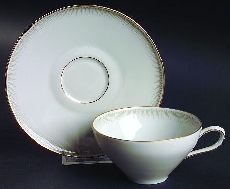 HC373 Flat Cup & Saucer Set