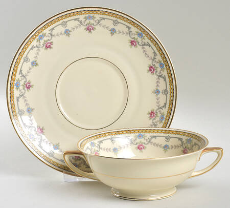 HC4 Footed Cream Soup Bowl & Saucer Set