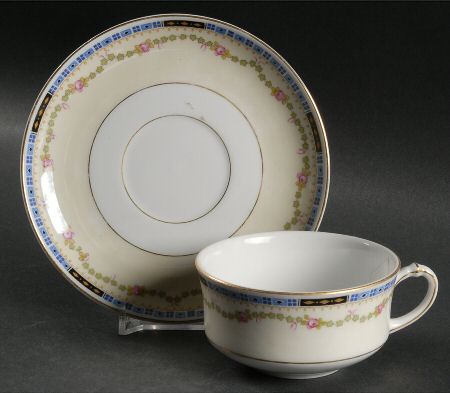 HC40 Flat Cup & Saucer Set