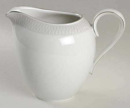 HC409 32 Oz Pitcher
