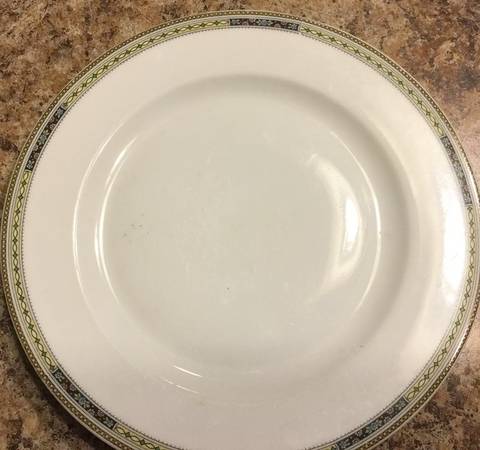 11649 Luncheon Plate