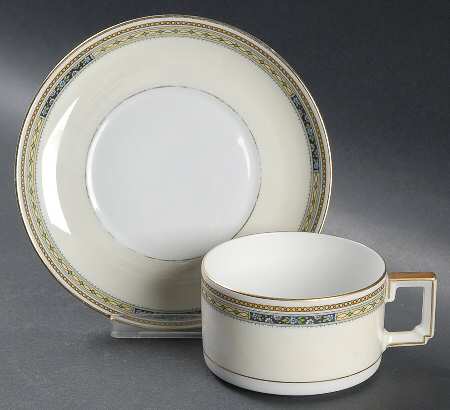 11649 Flat Cup & Saucer Set