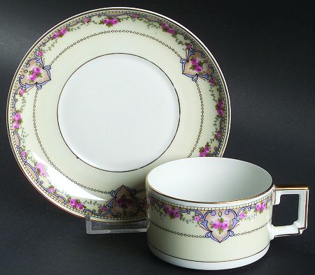 70366 Flat Cup & Saucer Set
