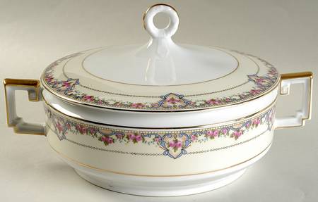 70366 Round Covered Vegetable