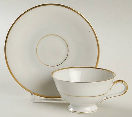 HC48 Footed Demitasse Cup & Saucer Set