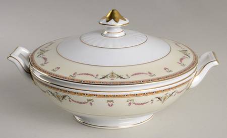 HC481 (Cream Rim, White Center) Round Covered Vegetable