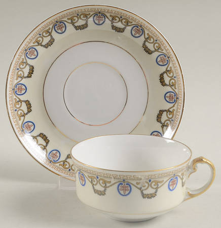 10567 Flat Cup & Saucer Set