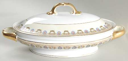 10567 Oval Covered Vegetable