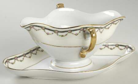 HC57 Gravy Boat with Attached Underplate
