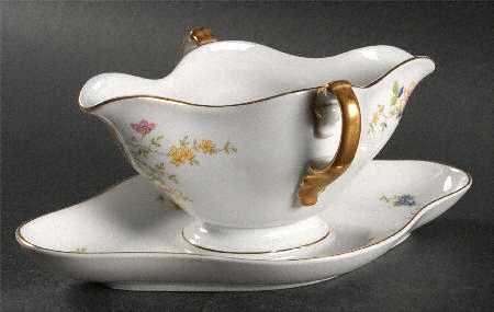 9847 Gravy Boat with Attached Underplate