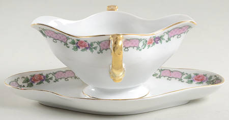 HC66 Gravy Boat with Attached Underplate