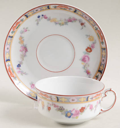 HC7 Flat Cup & Saucer Set