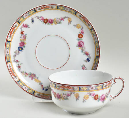 HC7 Flat Cup & Saucer Set