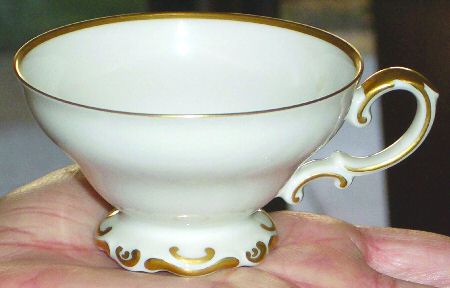 16209 Footed Demitasse Cup