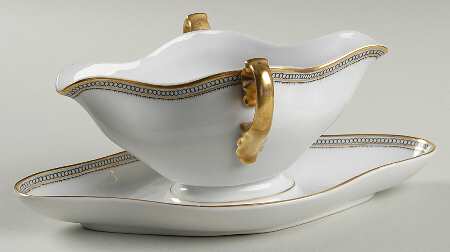 HC9 Gravy Boat with Attached Underplate