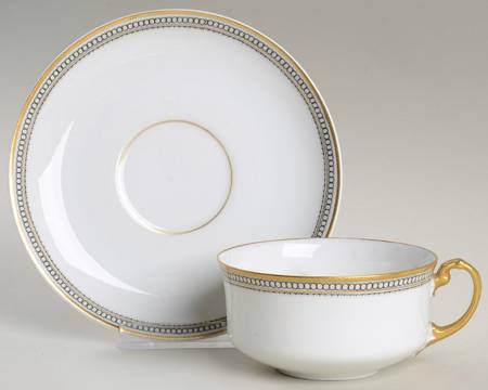 HC9 Flat Cup & Saucer Set