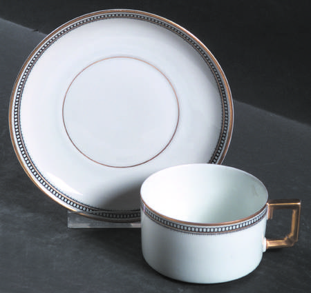 HC9 Flat Cup & Saucer Set