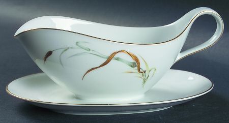 HC99 Gravy Boat with Attached Underplate
