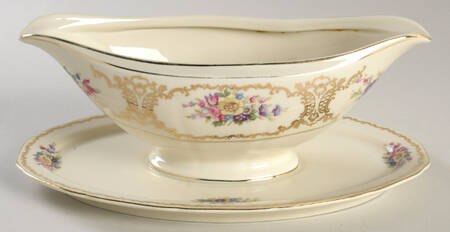 Lady Louise Gravy Boat with Attached Underplate