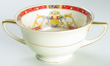 Maurice Footed Bouillon Cup