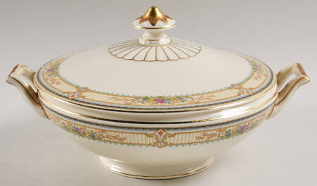 Mayfair Round Covered Vegetable