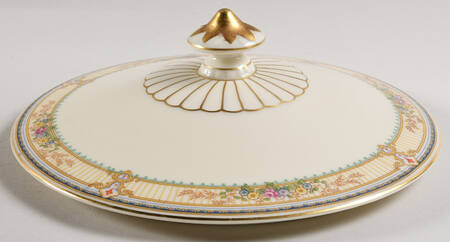 Mayfair Lid for Round Vegetable