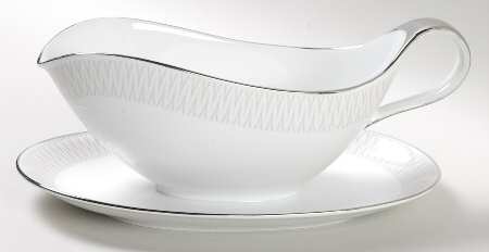 Monarch Gravy Boat with Attached Underplate by Heinrich - H&C