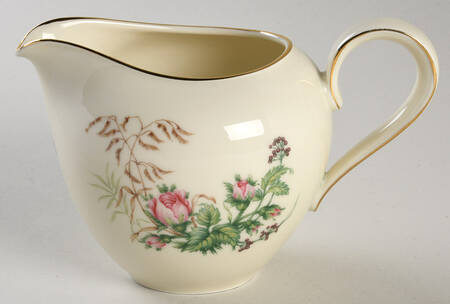 Moss Rose (Cream Background, Coupe) Creamer