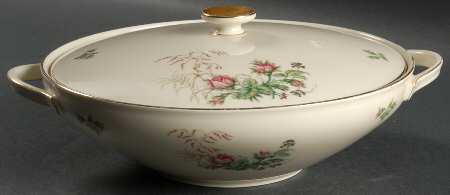 Moss Rose (Cream Background, Coupe) Round Covered Vegetable