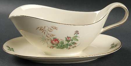 Moss Rose (Cream Background, Coupe) Gravy Boat with Attached Underplate