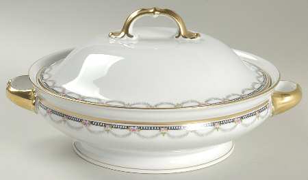 Navarre Round Covered Vegetable