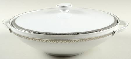 Platinum Wave Round Covered Vegetable